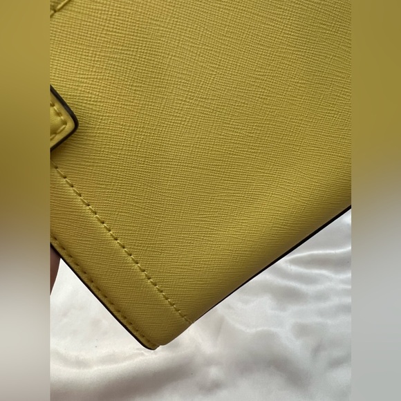 Michael Kors Yellow Crossbody with silver hardware - Picture 5 of 14